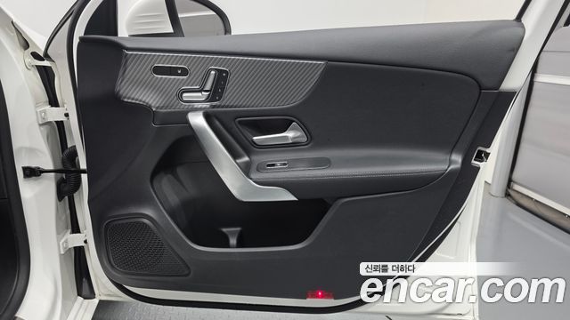 Mercedes-Benz A-Class (W177) A220 Sedan 2024 — фото 24