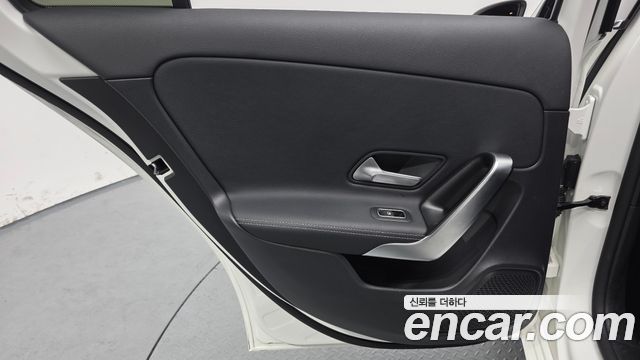 Mercedes-Benz A-Class (W177) A220 Sedan 2024 — фото 25