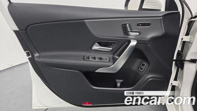 Mercedes-Benz A-Class (W177) A220 Sedan 2024 — фото 27