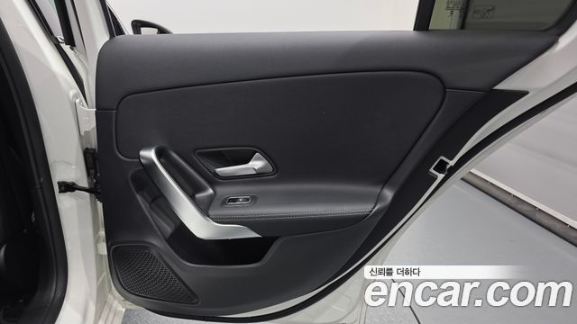 Mercedes-Benz A-Class (W177) A220 Sedan 2024 — фото 30