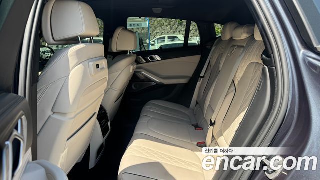 BMW X6 (G06) M50i 2022 — фото 16