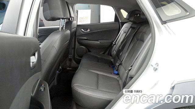 Hyundai Kona Gasoline 1.6 Turbo 2WD Inspiration 2021 — фото 12