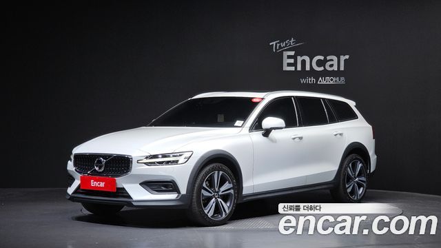 Volvo V60 Cross Country (II) B5 Pro AWD