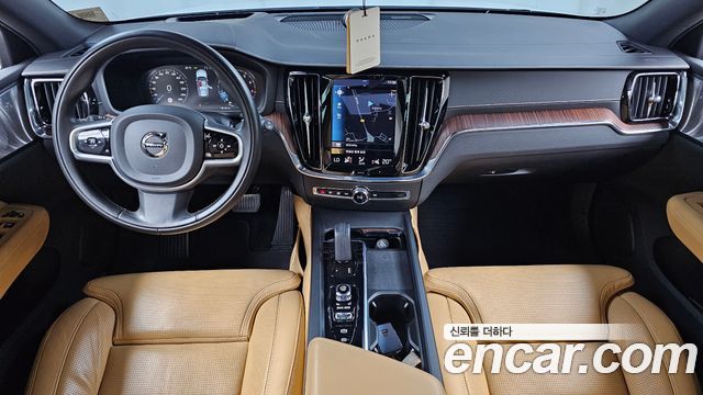 Volvo V60 Cross Country (II) B5 Pro AWD 2021 — фото 7