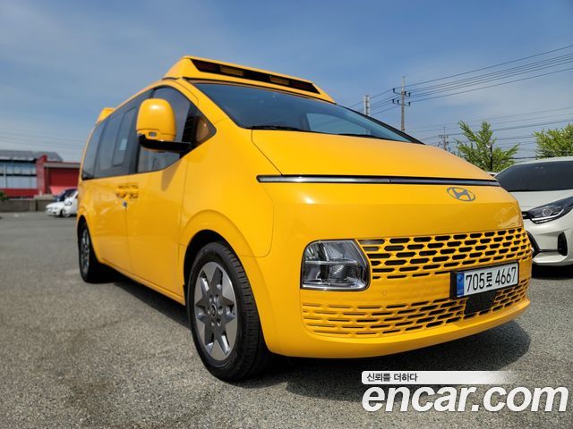 Hyundai Staria L3.5  Kinder Safety Car 15-Seater 2025 — фото 3