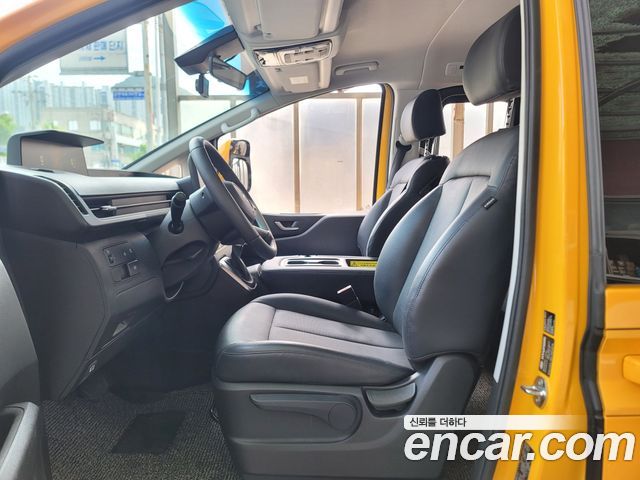 Hyundai Staria L3.5  Kinder Safety Car 15-Seater 2025 — фото 16
