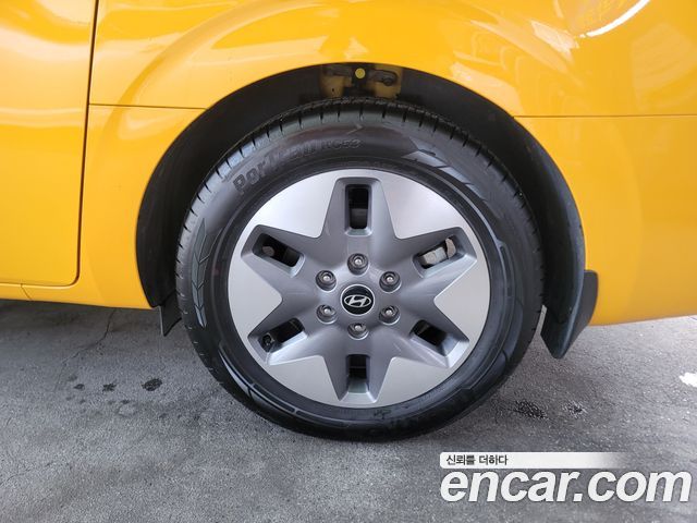 Hyundai Staria L3.5  Kinder Safety Car 15-Seater 2025 — фото 20