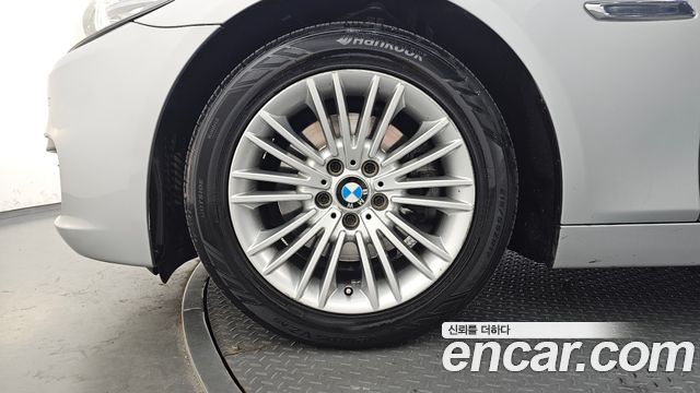 BMW 5 Series (F10) 520d 2014 — фото 5