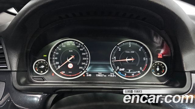 BMW 5 Series (F10) 520d 2014 — фото 8