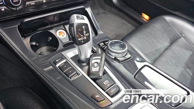 BMW 5 Series (F10) 520d 2014 — фото 9