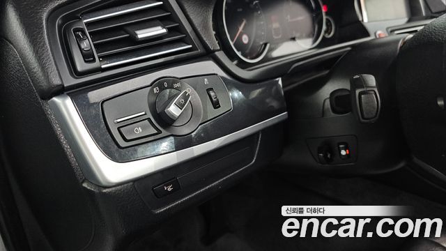 BMW 5 Series (F10) 520d 2014 — фото 20