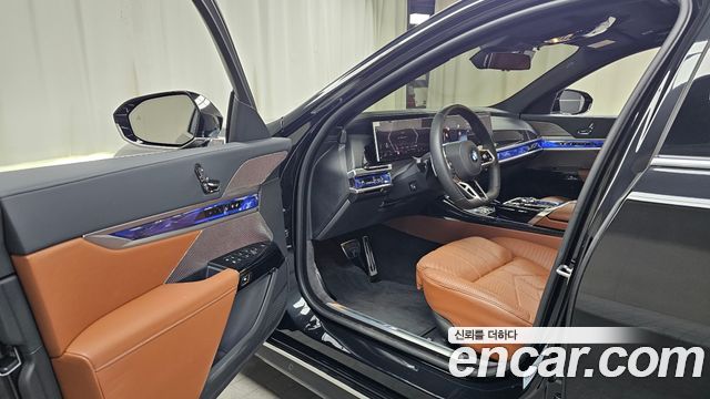 BMW 7 Series (G70) 740i xDrive M Sport 2025 — фото 10