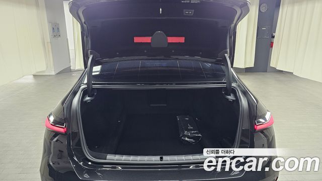 BMW 7 Series (G70) 740i xDrive M Sport 2025 — фото 24