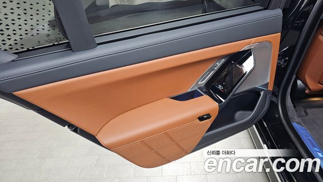 BMW 7 Series (G70) 740i xDrive M Sport 2025 — фото 31