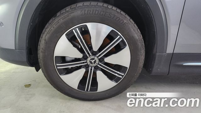 Mercedes-Benz EQB (X243) EQB300 4MATIC Electric Art 2024 — фото 5