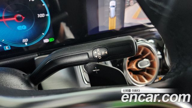 Mercedes-Benz EQB (X243) EQB300 4MATIC Electric Art 2024 — фото 9
