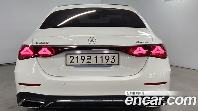 Mercedes-Benz E-Class (W214) E300 4MATIC AMG Line 2025 — фото 4