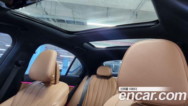 Mercedes-Benz E-Class (W214) E300 4MATIC AMG Line 2025 — фото 24