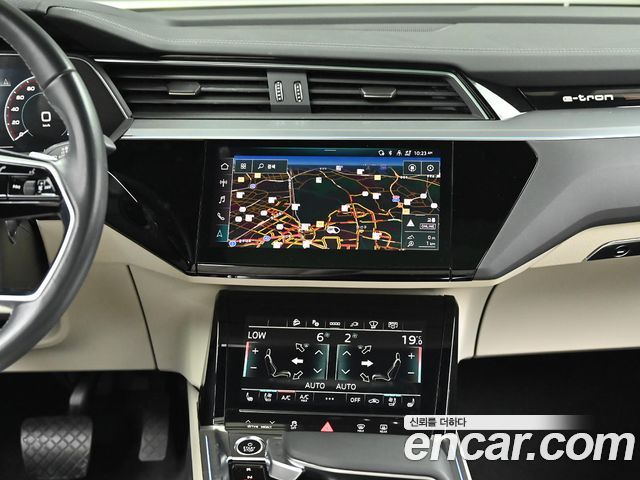 Audi Q8 e-tron (GE) 55 Quattro Sportback 2024 — фото 18