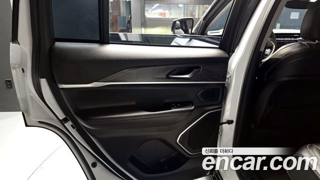 Jeep Grand Cherokee (WL) 3.6 Limited 2023 — фото 25