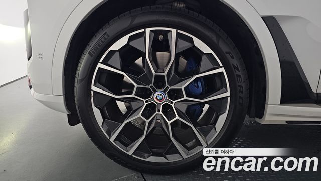 BMW X7 (G07) xDrive 40i M Sport 7STR 2025 — фото 5