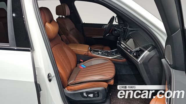 BMW X7 (G07) xDrive 40i M Sport 7STR 2025 — фото 32