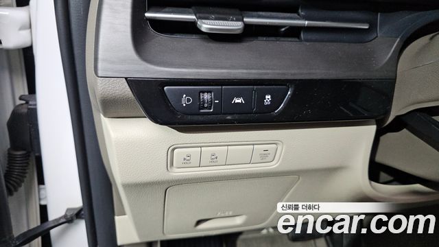 Kia Carnival (IV) Diesel 9-Seater Prestige 2023 — фото 17