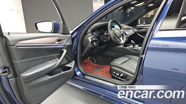 BMW 5 Series (G30) 520d M Sport Package Plus 2017 — фото 10