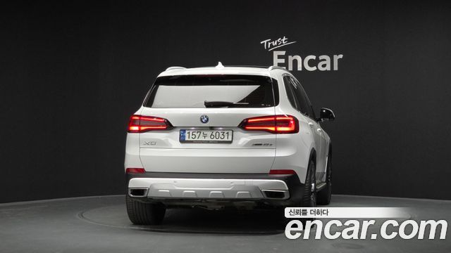 BMW X5 (G05) xDrive 45e xLine 2022 — фото 4