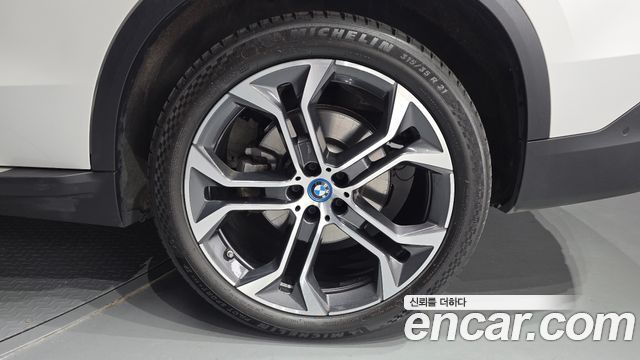 BMW X5 (G05) xDrive 45e xLine 2022 — фото 21