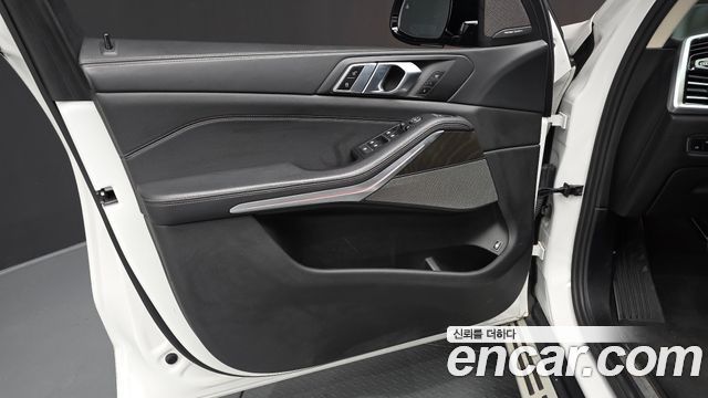 BMW X5 (G05) xDrive 45e xLine 2022 — фото 24