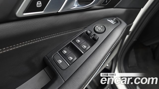 BMW X5 (G05) xDrive 45e xLine 2022 — фото 28