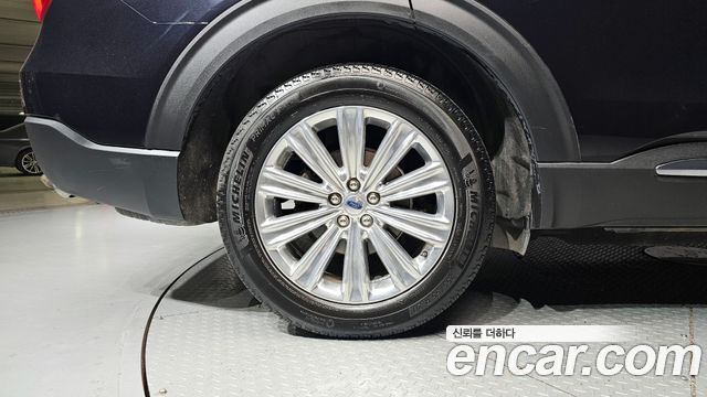 Ford Explorer (VI) 2.3 LimIted 4WD 2020 — фото 5