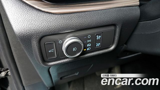Ford Explorer (VI) 2.3 LimIted 4WD 2020 — фото 17