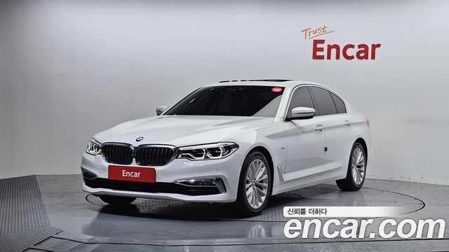 BMW 5 Series (G30) 530i Luxury Plus 2018 — фото 1