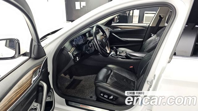 BMW 5 Series (G30) 530i Luxury Plus 2018 — фото 10