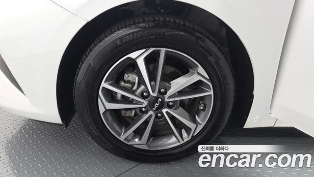 Kia K3 (II) 1.6 Prestige 2024 — фото 5
