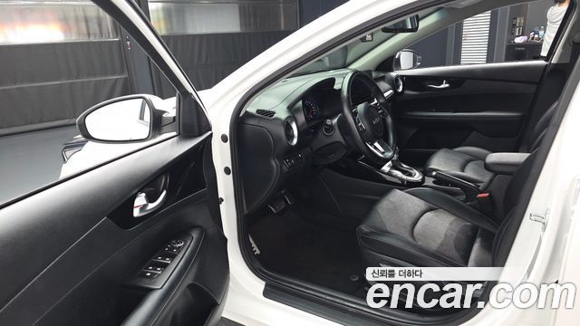 Kia K3 (II) 1.6 Prestige 2024 — фото 10