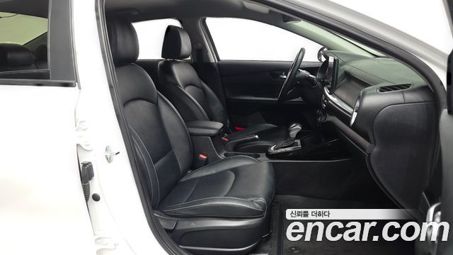 Kia K3 (II) 1.6 Prestige 2024 — фото 15