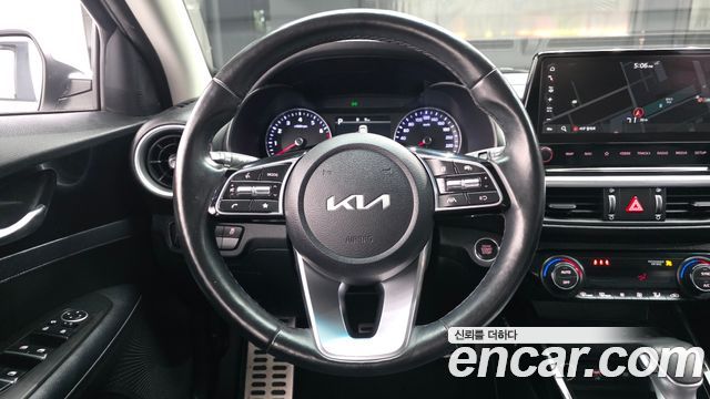 Kia K3 (II) 1.6 Prestige 2024 — фото 17