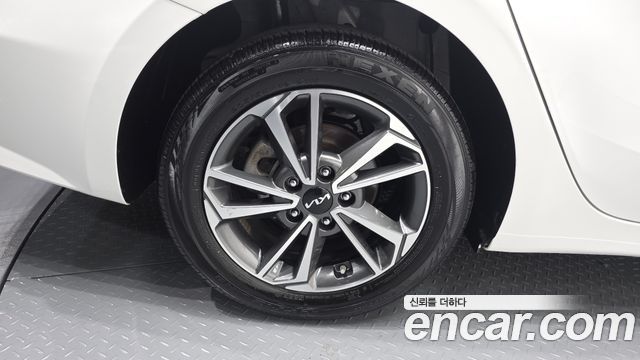 Kia K3 (II) 1.6 Prestige 2024 — фото 27