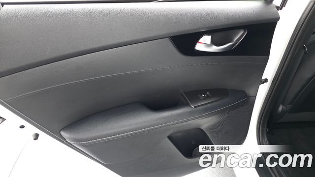 Kia K3 (II) 1.6 Prestige 2024 — фото 31