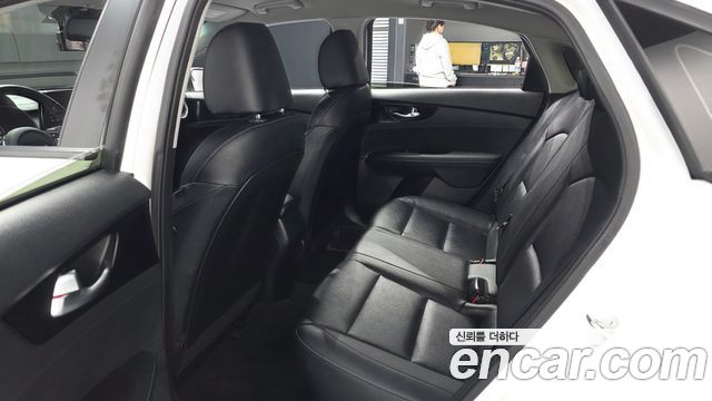 Kia K3 (II) 1.6 Prestige 2024 — фото 32