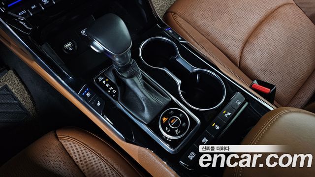 Kia Mohave The Master Diesel 3.0 4WD 5-Seater Platinum 2024 — фото 9