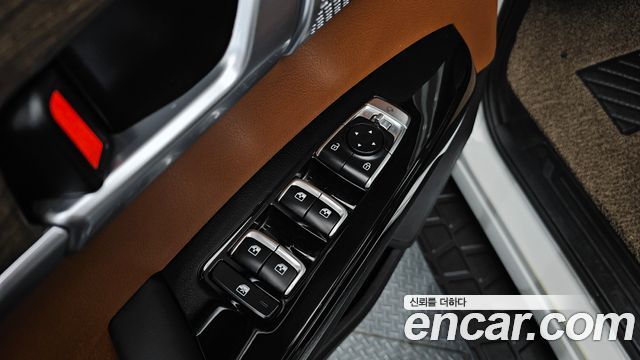 Kia Mohave The Master Diesel 3.0 4WD 5-Seater Platinum 2024 — фото 13