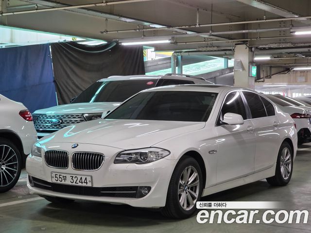 BMW 5 Series (F10) 528i 2011 — фото 2