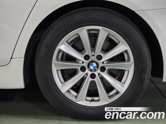 BMW 5 Series (F10) 528i 2011 — фото 5