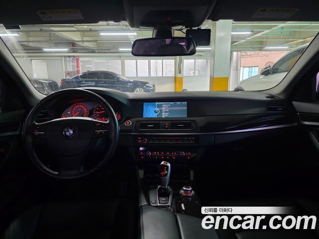 BMW 5 Series (F10) 528i 2011 — фото 6