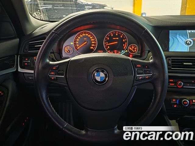 BMW 5 Series (F10) 528i 2011 — фото 7