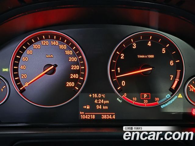 BMW 5 Series (F10) 528i 2011 — фото 10